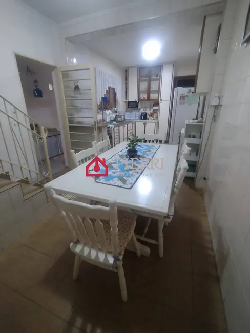 Sobrado com 4 quartos à venda, 220m2 em Vila Pereira Barreto, São Paulo - SP - imagem 5 Foto 5 de Sobrado com 4 quartos à venda, 220m2 em Vila Pereira Barreto, São Paulo - SP