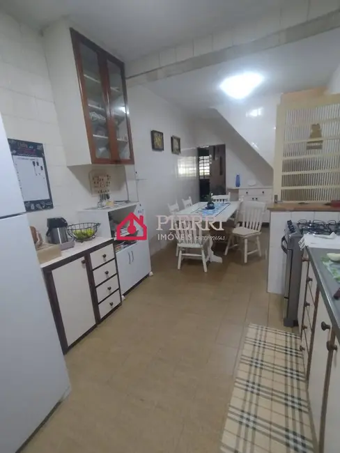 Sobrado com 4 quartos à venda, 220m2 em Vila Pereira Barreto, São Paulo - SP - imagem 6 Foto 6 de Sobrado com 4 quartos à venda, 220m2 em Vila Pereira Barreto, São Paulo - SP