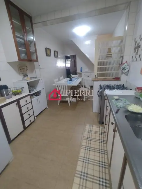 Sobrado com 4 quartos à venda, 220m2 em Vila Pereira Barreto, São Paulo - SP - imagem 4 Foto 4 de Sobrado com 4 quartos à venda, 220m2 em Vila Pereira Barreto, São Paulo - SP