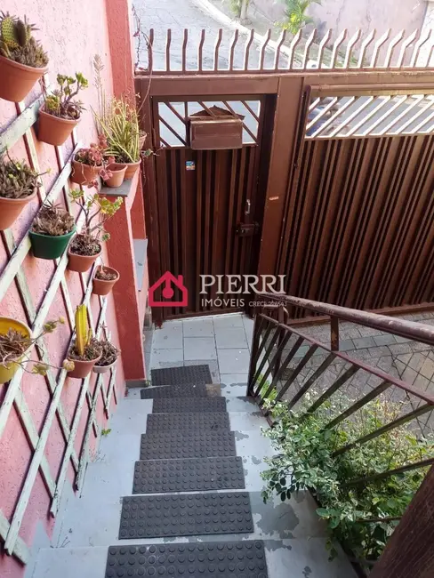 Sobrado com 4 quartos à venda, 184m2 em Jardim Regina, São Paulo - SP - imagem 6 Foto 6 de Sobrado com 4 quartos à venda, 184m2 em Jardim Regina, São Paulo - SP