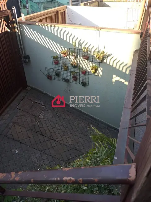 Sobrado com 4 quartos à venda, 184m2 em Jardim Regina, São Paulo - SP - imagem 8 Foto 8 de Sobrado com 4 quartos à venda, 184m2 em Jardim Regina, São Paulo - SP