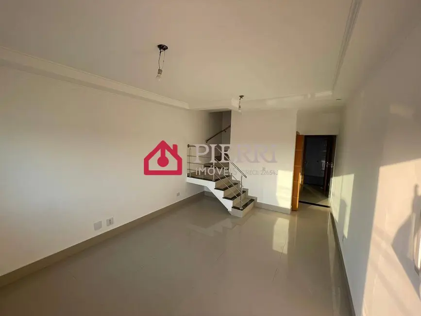 Sobrado com 2 quartos à venda, 110m2 em Jardim Mangalot, São Paulo - SP - imagem 3 Foto 3 de Sobrado com 2 quartos à venda, 110m2 em Jardim Mangalot, São Paulo - SP
