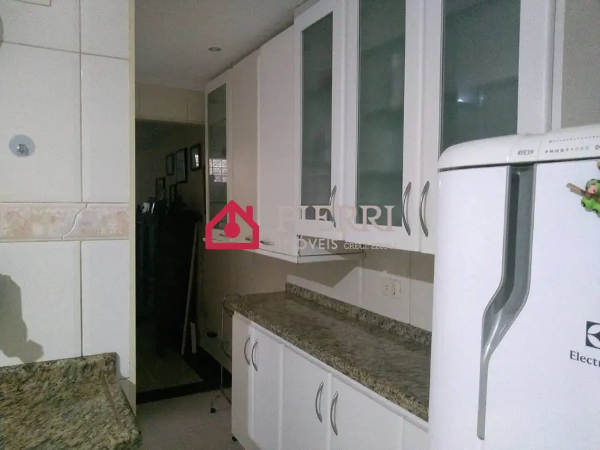 Sobrado com 3 quartos à venda, 200m2 em Jardim Mangalot, São Paulo - SP - imagem 7 Foto 7 de Sobrado com 3 quartos à venda, 200m2 em Jardim Mangalot, São Paulo - SP