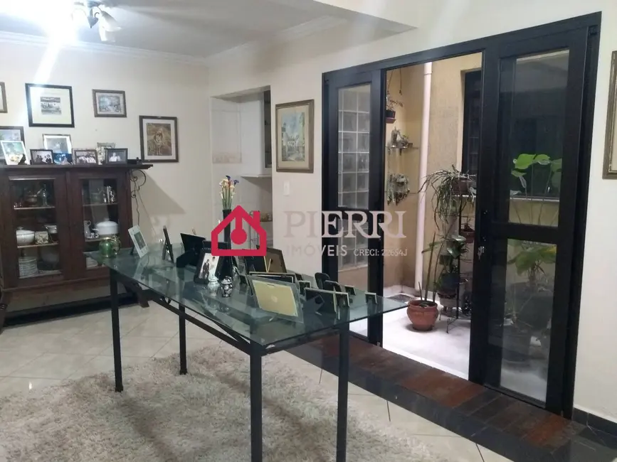 Sobrado com 3 quartos à venda, 200m2 em Jardim Mangalot, São Paulo - SP - imagem 3 Foto 3 de Sobrado com 3 quartos à venda, 200m2 em Jardim Mangalot, São Paulo - SP