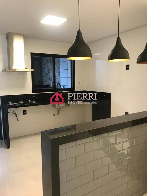 Foto 2 de Casa com 3 quartos à venda, 230m2 em Parque São Domingos, São Paulo - SP