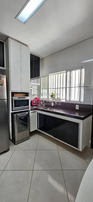 Sobrado com 3 quartos à venda, 150m2 em Jardim Cidade Pirituba, São Paulo - SP - imagem 2 Foto 2 de Sobrado com 3 quartos à venda, 150m2 em Jardim Cidade Pirituba, São Paulo - SP