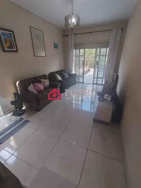 Foto 9 de Casa com 3 quartos à venda, 200m2 em Jardim Mangalot, São Paulo - SP