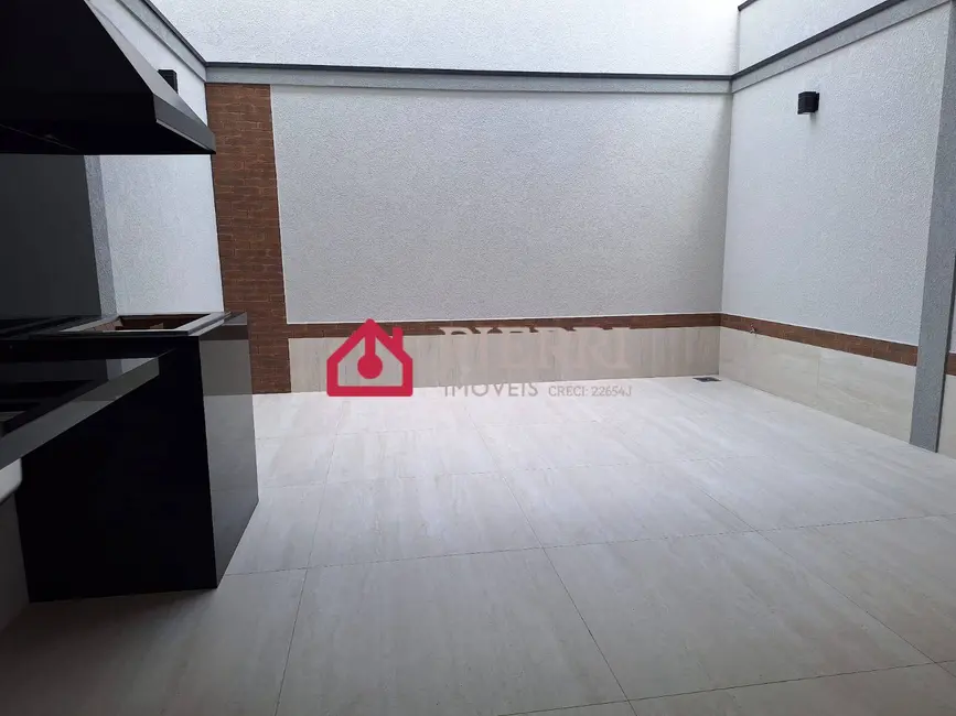 Sobrado com 3 quartos à venda, 210m2 em Parque São Domingos, São Paulo - SP - imagem 2 Foto 2 de Sobrado com 3 quartos à venda, 210m2 em Parque São Domingos, São Paulo - SP