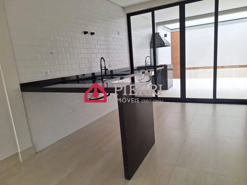 Sobrado com 3 quartos à venda, 210m2 em Parque São Domingos, São Paulo - SP - imagem 4 Foto 4 de Sobrado com 3 quartos à venda, 210m2 em Parque São Domingos, São Paulo - SP