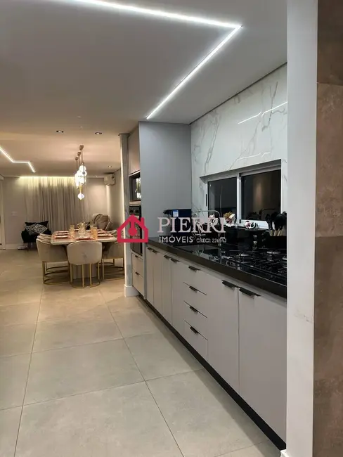 Foto 3 de Casa com 3 quartos à venda, 245m2 em Conjunto Residencial Vista Verde, São Paulo - SP