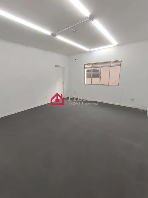 Sala Comercial para alugar, 30m2 em Parque São Domingos, São Paulo - SP - imagem 1 Foto 1 de Sala Comercial para alugar, 30m2 em Parque São Domingos, São Paulo - SP