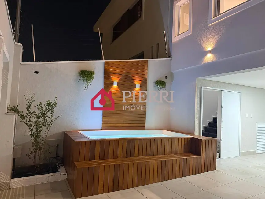 Sobrado com 3 quartos para alugar, 200m2 em Parque São Domingos, São Paulo - SP - imagem 3 Foto 3 de Sobrado com 3 quartos para alugar, 200m2 em Parque São Domingos, São Paulo - SP