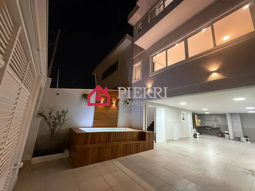 Sobrado com 3 quartos para alugar, 200m2 em Parque São Domingos, São Paulo - SP - imagem 2 Foto 2 de Sobrado com 3 quartos para alugar, 200m2 em Parque São Domingos, São Paulo - SP