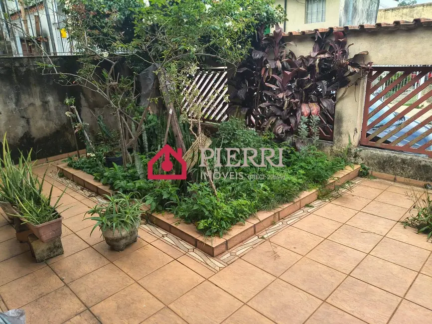 Foto 3 de Casa com 2 quartos à venda, 200m2 em Vila Santa Edwiges, São Paulo - SP
