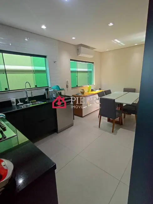 Foto 8 de Sobrado com 3 quartos à venda, 200m2 em Parque São Domingos, São Paulo - SP