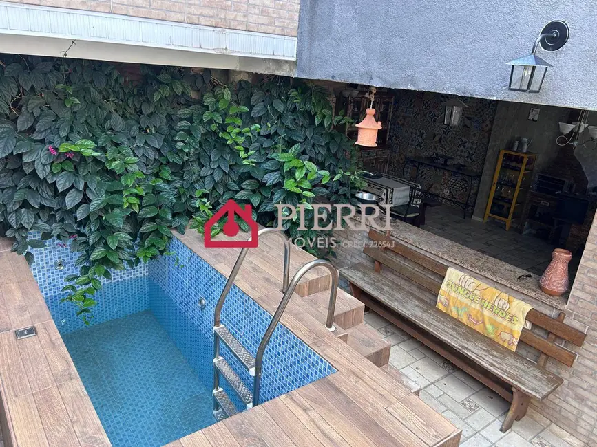 Casa com 3 quartos à venda, 300m2 em Parque São Domingos, São Paulo - SP - imagem 2 Foto 2 de Casa com 3 quartos à venda, 300m2 em Parque São Domingos, São Paulo - SP