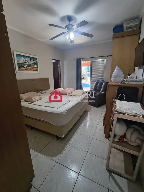 Foto 2 de Sobrado com 4 quartos à venda, 200m2 em Parque Maria Domitila, São Paulo - SP