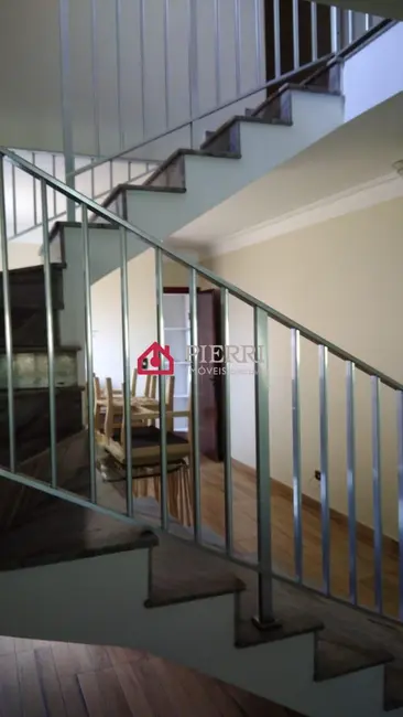 Sobrado com 3 quartos à venda, 265m2 em Vila Mangalot, São Paulo - SP - imagem 3 Foto 3 de Sobrado com 3 quartos à venda, 265m2 em Vila Mangalot, São Paulo - SP