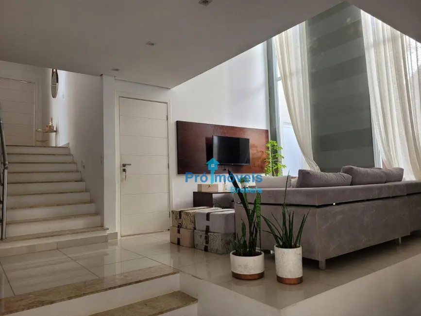 Foto 2 de Casa de Condomínio com 4 quartos à venda, 360m2 em São Paulo II, Cotia - SP