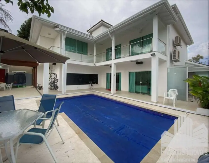 Foto 2 de Casa com 5 quartos à venda, 457m2 em Golf Gardens, Carapicuiba - SP