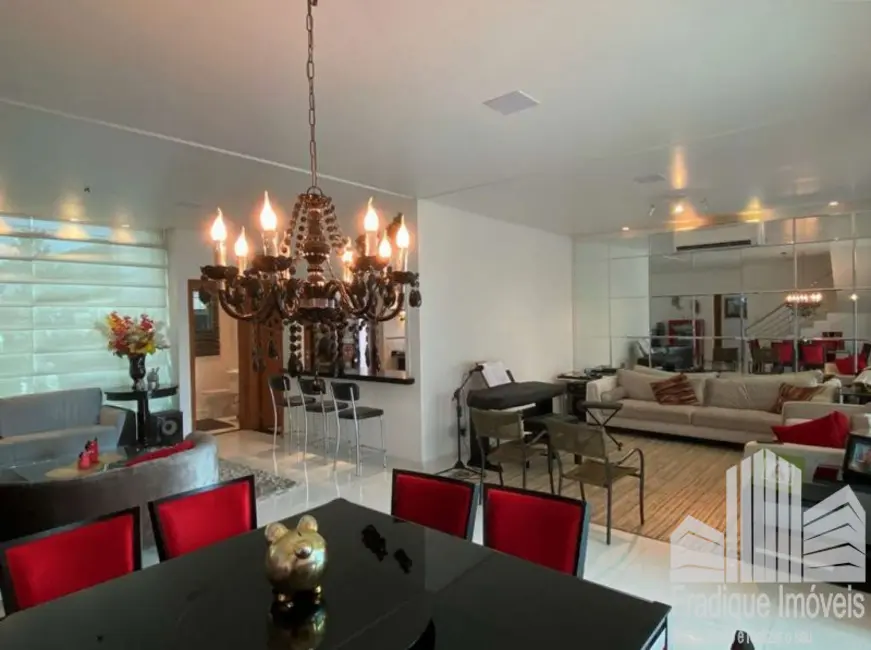 Foto 6 de Casa com 5 quartos à venda, 457m2 em Golf Gardens, Carapicuiba - SP