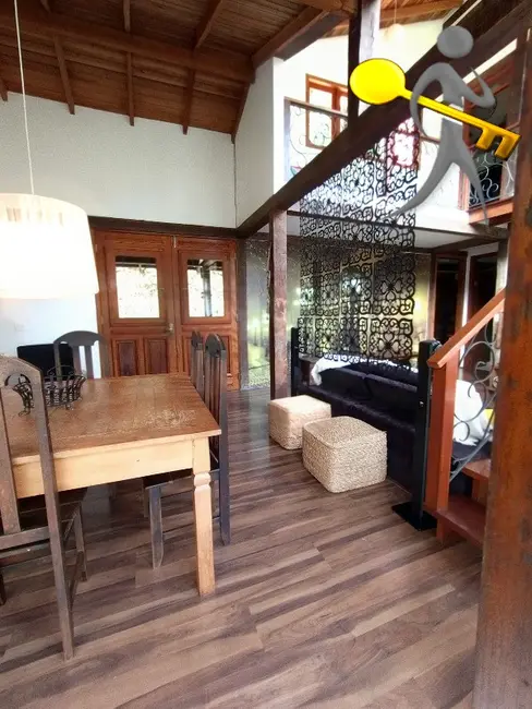 Foto 3 de Casa de Condomínio com 3 quartos à venda, 241m2 em Mairipora - SP