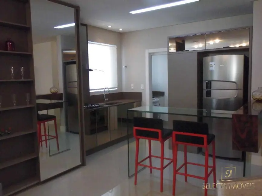 Apartamento com 3 quartos à venda, 187m2 em Centro, Balneario Camboriu - SC - imagem 5 Foto 5 de Apartamento com 3 quartos à venda, 187m2 em Centro, Balneario Camboriu - SC