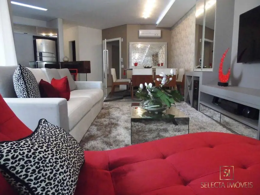 Apartamento com 3 quartos à venda, 187m2 em Centro, Balneario Camboriu - SC - imagem 2 Foto 2 de Apartamento com 3 quartos à venda, 187m2 em Centro, Balneario Camboriu - SC