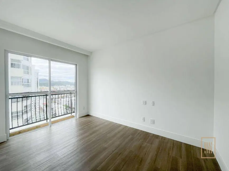 Apartamento com 3 quartos à venda, 257m2 em Centro, Balneario Camboriu - SC - imagem 6 Foto 6 de Apartamento com 3 quartos à venda, 257m2 em Centro, Balneario Camboriu - SC