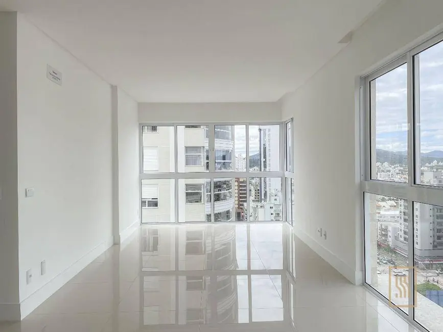 Foto 2 de Apartamento com 3 quartos à venda, 257m2 em Centro, Balneario Camboriu - SC