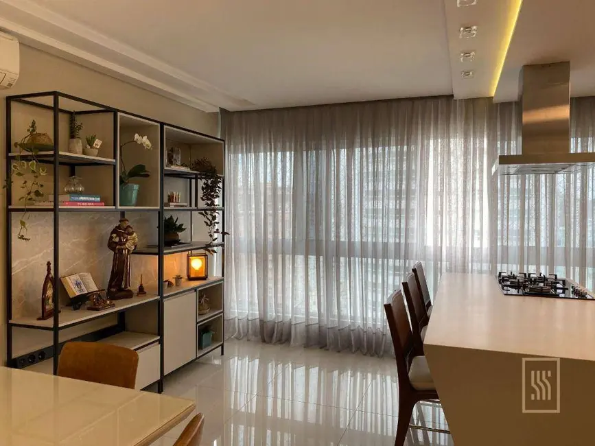 Apartamento com 3 quartos à venda, 250m2 em Pioneiros, Balneario Camboriu - SC - imagem 9 Foto 9 de Apartamento com 3 quartos à venda, 250m2 em Pioneiros, Balneario Camboriu - SC