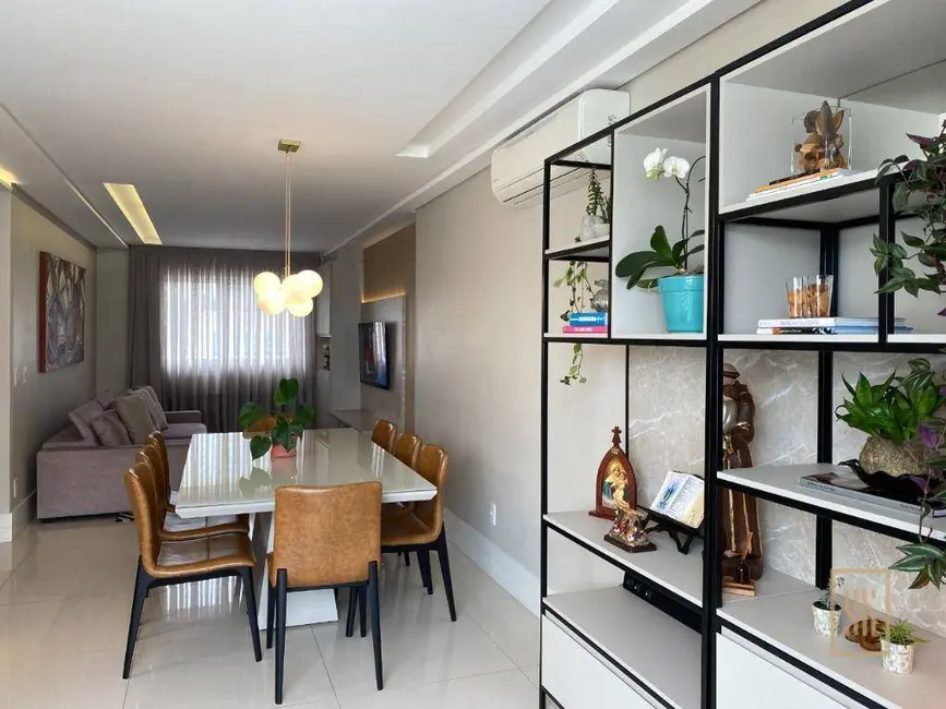 Apartamento com 3 quartos à venda, 250m2 em Pioneiros, Balneario Camboriu - SC - imagem 7 Foto 7 de Apartamento com 3 quartos à venda, 250m2 em Pioneiros, Balneario Camboriu - SC