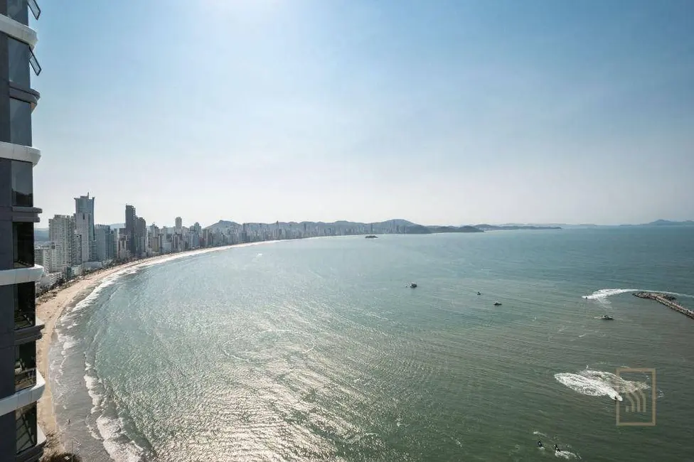 Apartamento com 4 quartos à venda, 378m2 em Centro, Balneario Camboriu - SC - imagem 2 Foto 2 de Apartamento com 4 quartos à venda, 378m2 em Centro, Balneario Camboriu - SC
