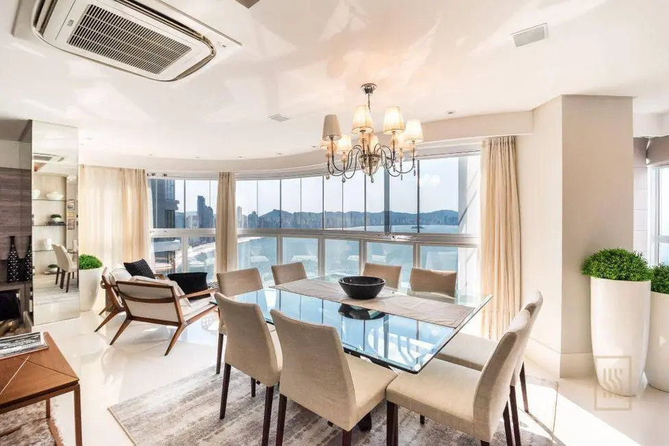 Apartamento com 4 quartos à venda, 378m2 em Centro, Balneario Camboriu - SC - imagem 5 Foto 5 de Apartamento com 4 quartos à venda, 378m2 em Centro, Balneario Camboriu - SC