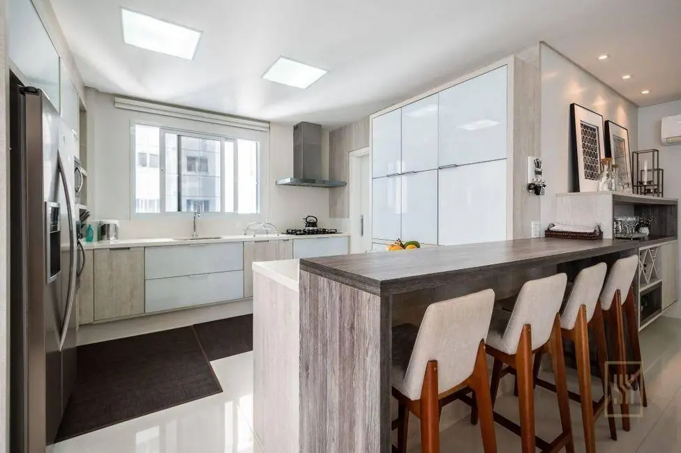 Apartamento com 4 quartos à venda, 378m2 em Centro, Balneario Camboriu - SC - imagem 9 Foto 9 de Apartamento com 4 quartos à venda, 378m2 em Centro, Balneario Camboriu - SC