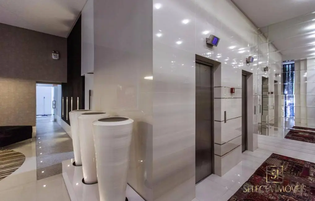 Apartamento com 3 quartos à venda, 186m2 em Centro, Balneario Camboriu - SC - imagem 5 Foto 5 de Apartamento com 3 quartos à venda, 186m2 em Centro, Balneario Camboriu - SC