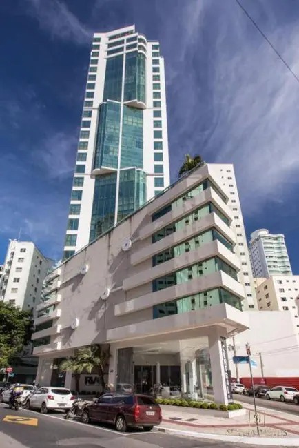 Apartamento com 3 quartos à venda, 186m2 em Centro, Balneario Camboriu - SC - imagem 3 Foto 3 de Apartamento com 3 quartos à venda, 186m2 em Centro, Balneario Camboriu - SC