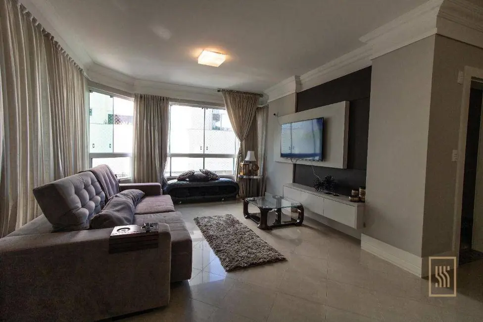 Foto 3 de Apartamento com 3 quartos à venda, 233m2 em Centro, Balneario Camboriu - SC