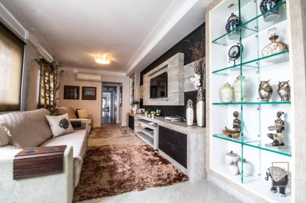 Apartamento com 3 quartos à venda, 330m2 em Centro, Balneario Camboriu - SC - imagem 3 Foto 3 de Apartamento com 3 quartos à venda, 330m2 em Centro, Balneario Camboriu - SC