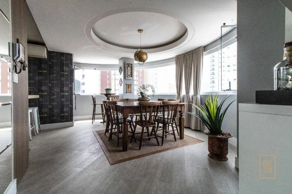 Apartamento com 3 quartos à venda, 330m2 em Centro, Balneario Camboriu - SC - imagem 8 Foto 8 de Apartamento com 3 quartos à venda, 330m2 em Centro, Balneario Camboriu - SC