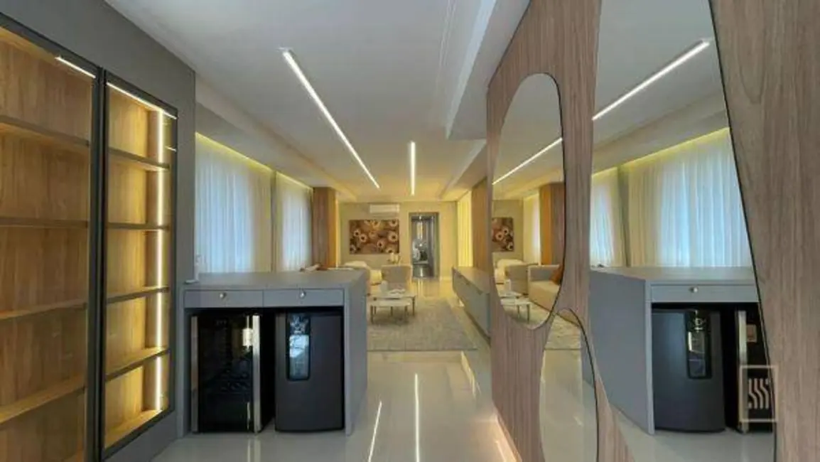 Apartamento com 3 quartos à venda, 330m2 em Centro, Balneario Camboriu - SC - imagem 3 Foto 3 de Apartamento com 3 quartos à venda, 330m2 em Centro, Balneario Camboriu - SC