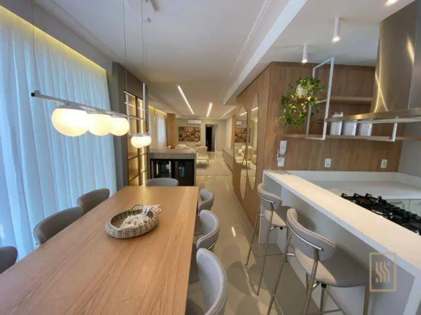 Apartamento com 3 quartos à venda, 330m2 em Centro, Balneario Camboriu - SC - imagem 5 Foto 5 de Apartamento com 3 quartos à venda, 330m2 em Centro, Balneario Camboriu - SC