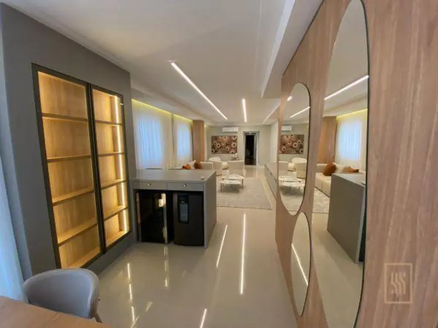 Apartamento com 3 quartos à venda, 330m2 em Centro, Balneario Camboriu - SC - imagem 4 Foto 4 de Apartamento com 3 quartos à venda, 330m2 em Centro, Balneario Camboriu - SC