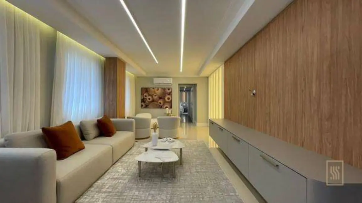 Foto 1 de Apartamento com 3 quartos à venda, 330m2 em Centro, Balneario Camboriu - SC