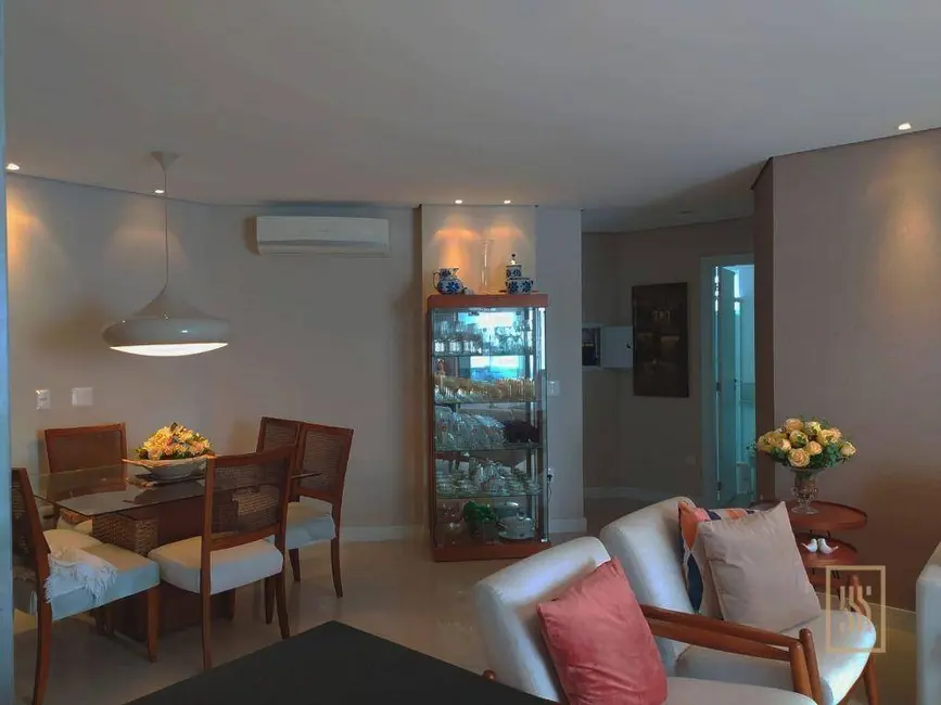 Apartamento com 3 quartos à venda, 219m2 em Pioneiros, Balneario Camboriu - SC - imagem 6 Foto 6 de Apartamento com 3 quartos à venda, 219m2 em Pioneiros, Balneario Camboriu - SC