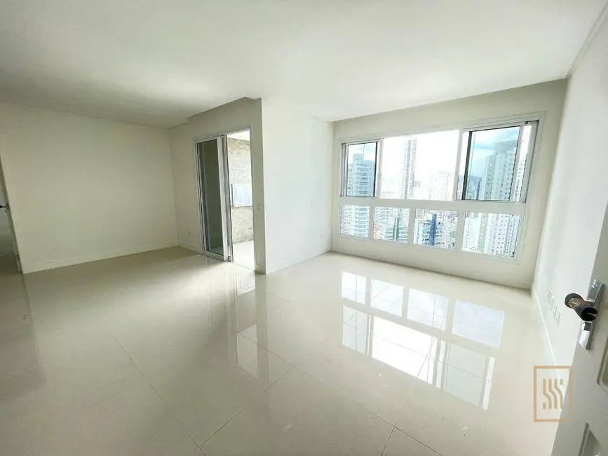 Foto 1 de Apartamento com 3 quartos à venda, 180m2 em Centro, Balneario Camboriu - SC