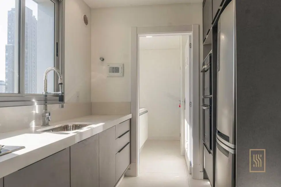 Apartamento com 4 quartos à venda, 260m2 em Centro, Balneario Camboriu - SC - imagem 4 Foto 4 de Apartamento com 4 quartos à venda, 260m2 em Centro, Balneario Camboriu - SC