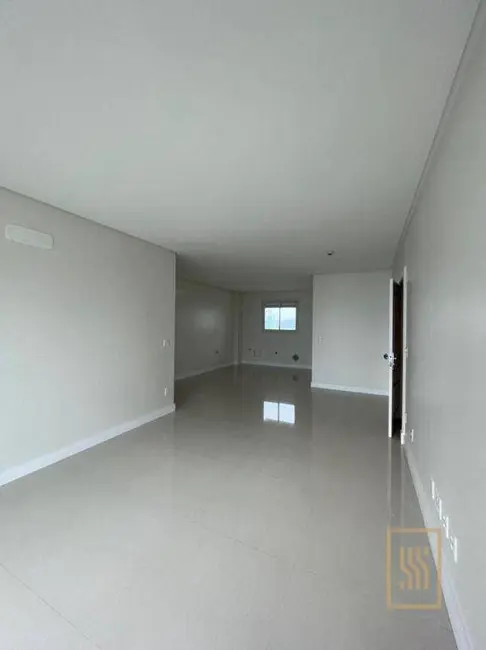 Apartamento com 3 quartos à venda, 222m2 em Centro, Balneario Camboriu - SC - imagem 4 Foto 4 de Apartamento com 3 quartos à venda, 222m2 em Centro, Balneario Camboriu - SC
