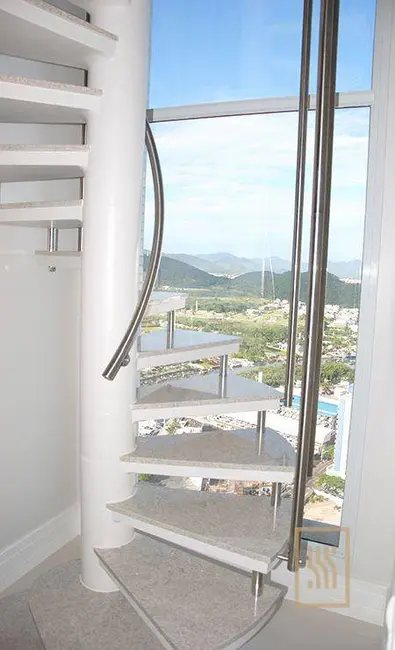 Cobertura com 6 quartos à venda, 885m2 em Centro, Balneario Camboriu - SC - imagem 6 Foto 6 de Cobertura com 6 quartos à venda, 885m2 em Centro, Balneario Camboriu - SC