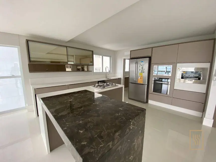 Apartamento com 5 quartos à venda, 464m2 em Centro, Balneario Camboriu - SC - imagem 9 Foto 9 de Apartamento com 5 quartos à venda, 464m2 em Centro, Balneario Camboriu - SC
